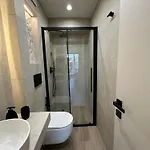 Apartment Luxury 70m2 With 2 Bedrooms ,balcony And Jacuzzi , Downtown Thessaloniki