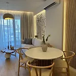 Luxury 70m2 With 2 Bedrooms ,balcony And Jacuzzi , Downtown Apartment