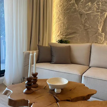 Luxury 70m2 With 2 Bedrooms ,balcony And Jacuzzi , Downtown