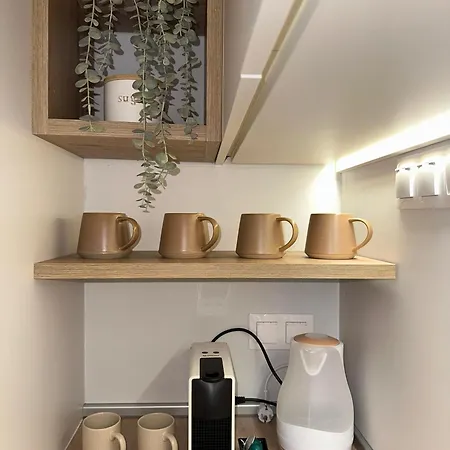 Luxury 70m2 With 2 Bedrooms ,balcony And Jacuzzi , Downtown *