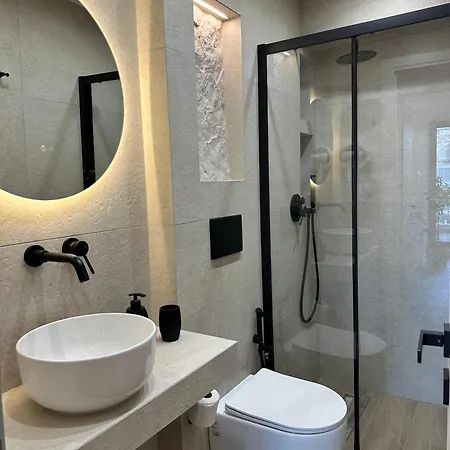 Luxury 70m2 With 2 Bedrooms ,balcony And Jacuzzi , Downtown Διαμέρισμα *