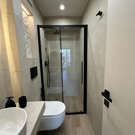 Διαμέρισμα Luxury 70m2 With 2 Bedrooms ,balcony And Jacuzzi , Downtown Θεσσαλονίκη