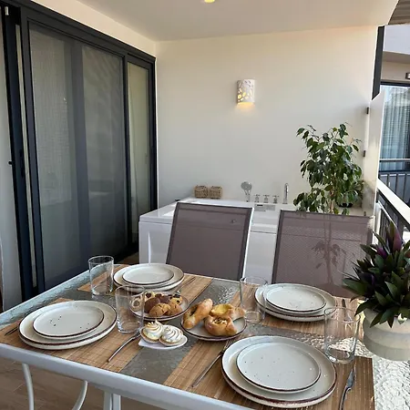 Luxury 70m2 With 2 Bedrooms ,balcony And Jacuzzi , Downtown Διαμέρισμα *