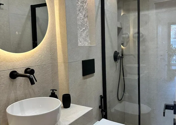 Luxury 70m2 With 2 Bedrooms ,balcony And Jacuzzi , Downtown Appartement *