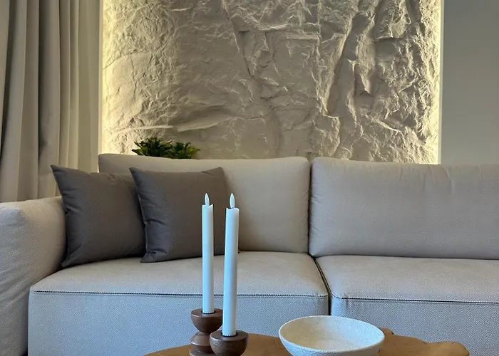 Luxury 70m2 With 2 Bedrooms ,balcony And Jacuzzi , Downtown * 테살로니키