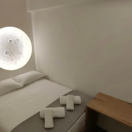 Luxury 70m2 With 2 Bedrooms ,balcony And Jacuzzi , Downtown דירה סלוניקי