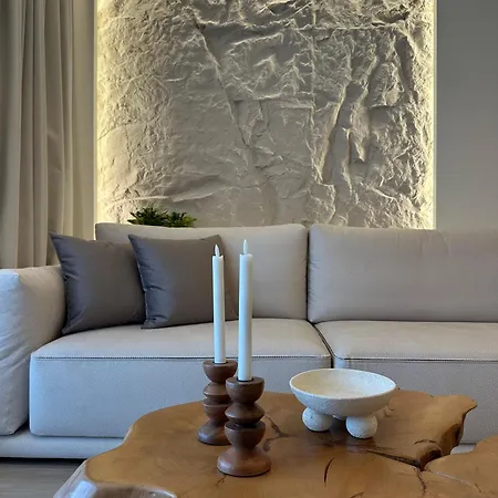 Luxury 70m2 With 2 Bedrooms ,balcony And Jacuzzi , Downtown